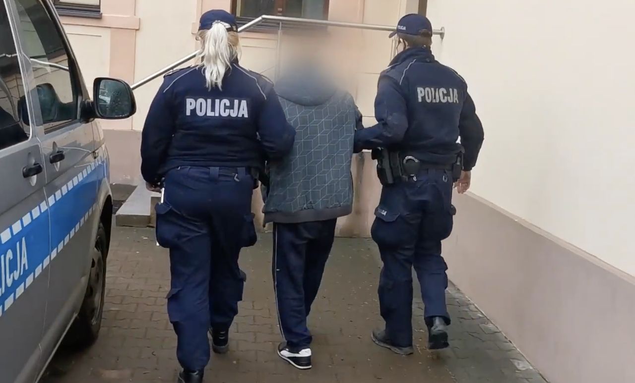 Krewki 71-latek potrącił policjanta. Bez prawa jazdy, pod wpływem alkoholu 