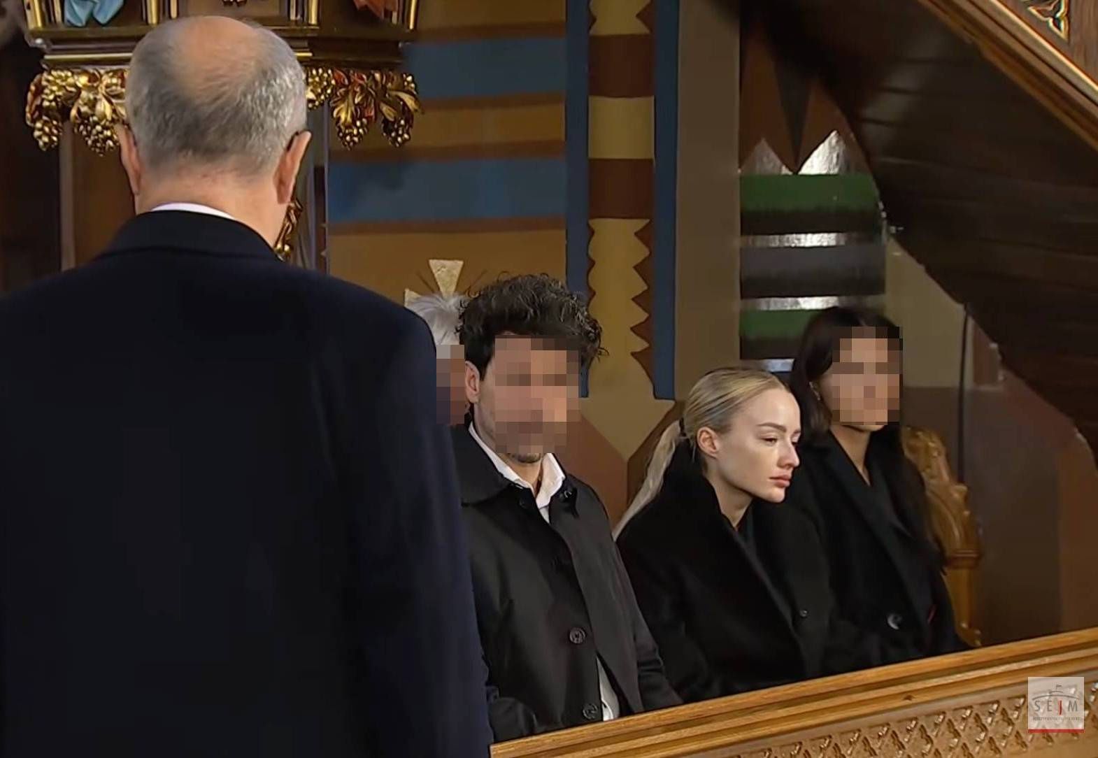 Partnerka Łukasza Litewki podczas mszy żałobnej