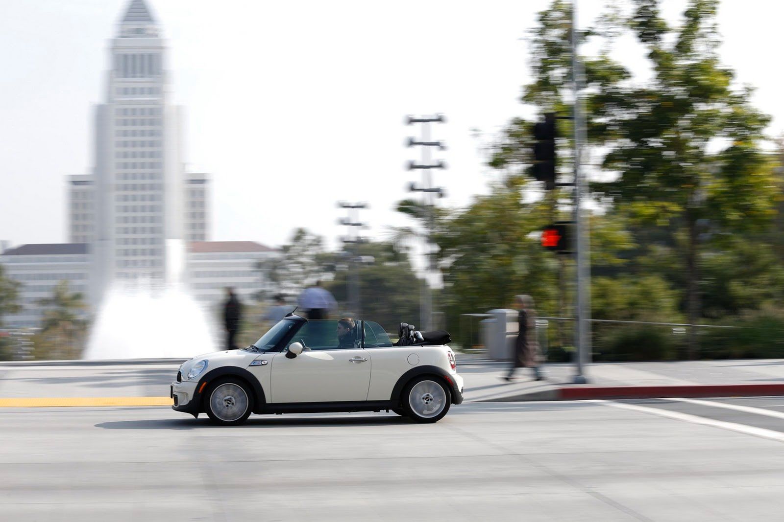 Galeria Mini jako celebracja sprzedaży półmilionowego egzemplarza w USA 91