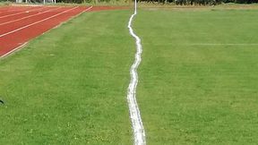 Falista linia boczna boiska! Zabawna sytuacja na meczu A-klasy pod Warszawą