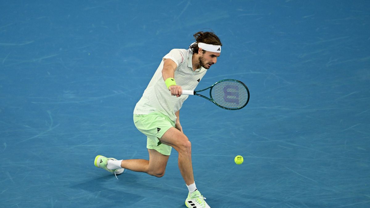 PAP/EPA / Lukas Coch / Na zdjęciu: Stefanos Tsitsipas