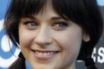 Zooey Deschanel buduje komputer