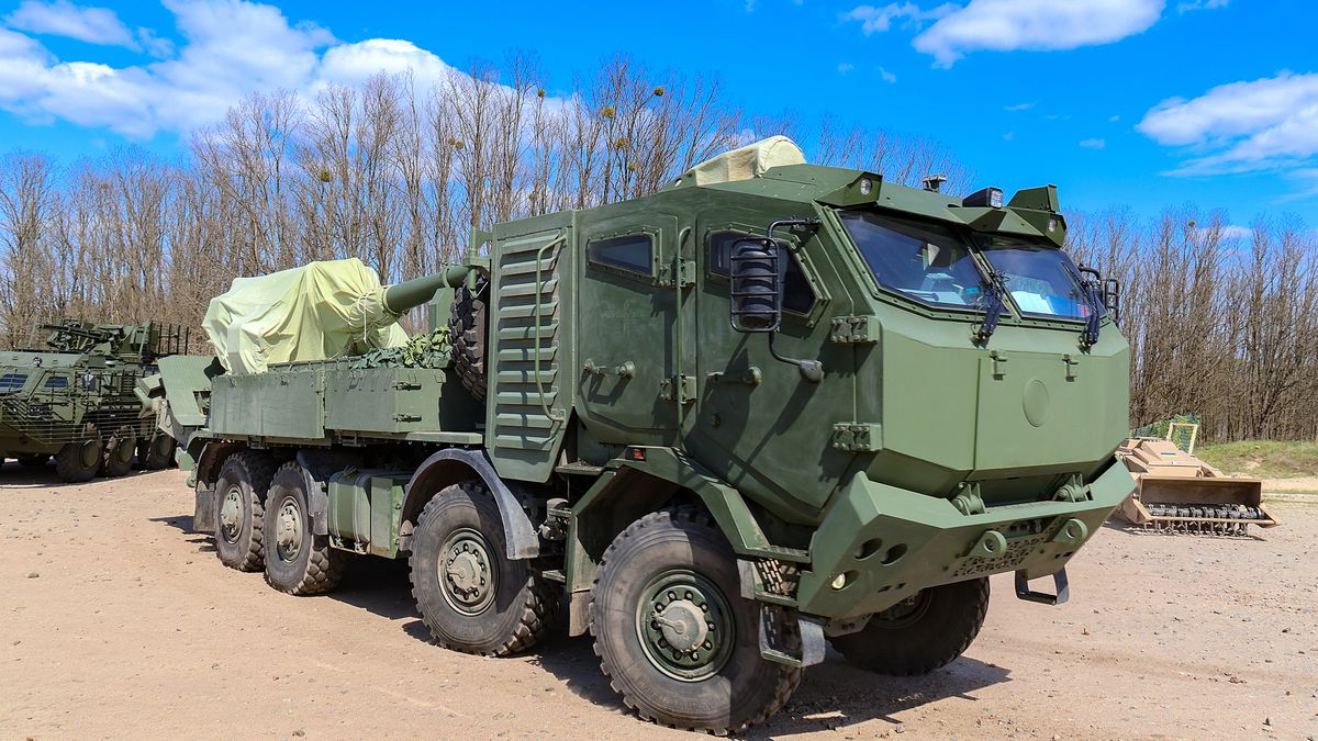 KYIV REGION, UKRAINE - APRIL 13, 2024 - The 2S22 Bohdana self-propelled howitzer is displayed during an event organised by JSC Ukrainian Defense Industry (UkrOboronProm) to mark the Defence and Industrial Complex Employee Day, Kyiv region, northern Ukraine.  (Photo credit should read Pavlo_Bagmut / Ukrinform/Future Publishing via Getty Images)