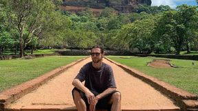 Grzegorz Krychowiak kontynuuje podróż po Azji. Piłkarz pod wrażeniem skały Sigiriya