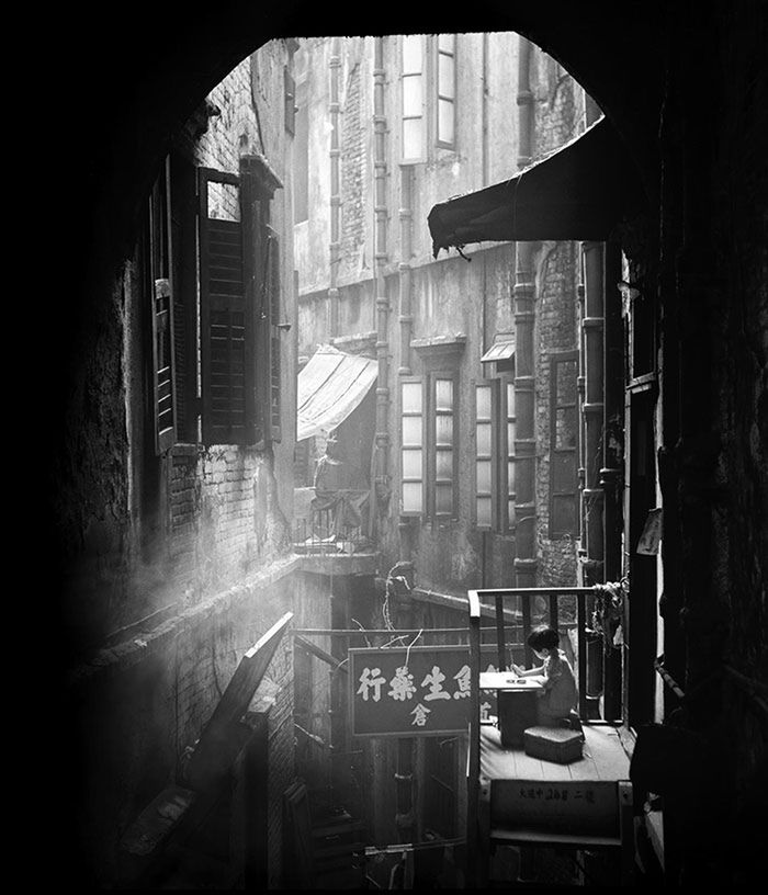Inspirująca fotografia uliczna z Hong Kongu sprzed 60 lat 16