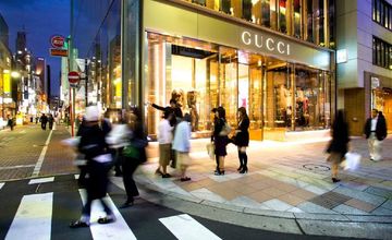 Właściciel marek Gucci i Balenciaga ruszył z globalnym przetargiem mediowym
