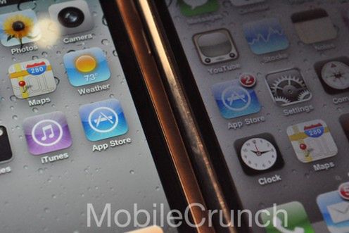 Zdjęcie ukazujące różnice pomiędzy wyświetlaczem w iPhonie 4 oraz 3GS 1