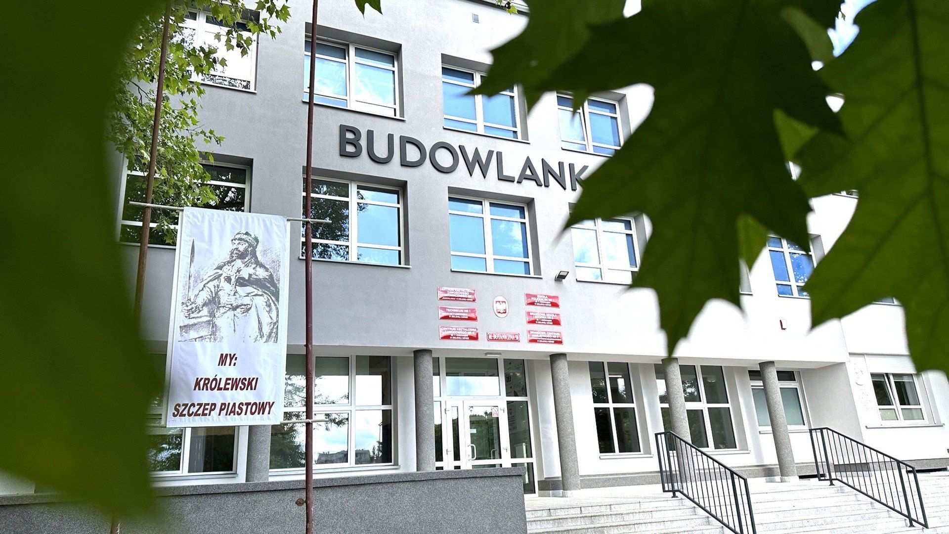 Podpisanie listu intencyjnego o wzajemnej współpracy FAST Wall Systems ze szkołą Centrum Kształcenia Zawodowego i Ustawicznego nr 1 &#34;Budowlanka&#34; w Zielonej Górze.