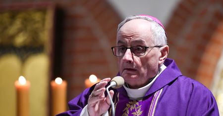Biskup złożył rezygnację. Przesłał list do papieża