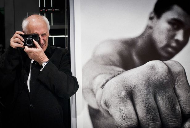 „Fotografuję i nie zadaję pytań” – po wernisażu legendy Magnum Photos 1