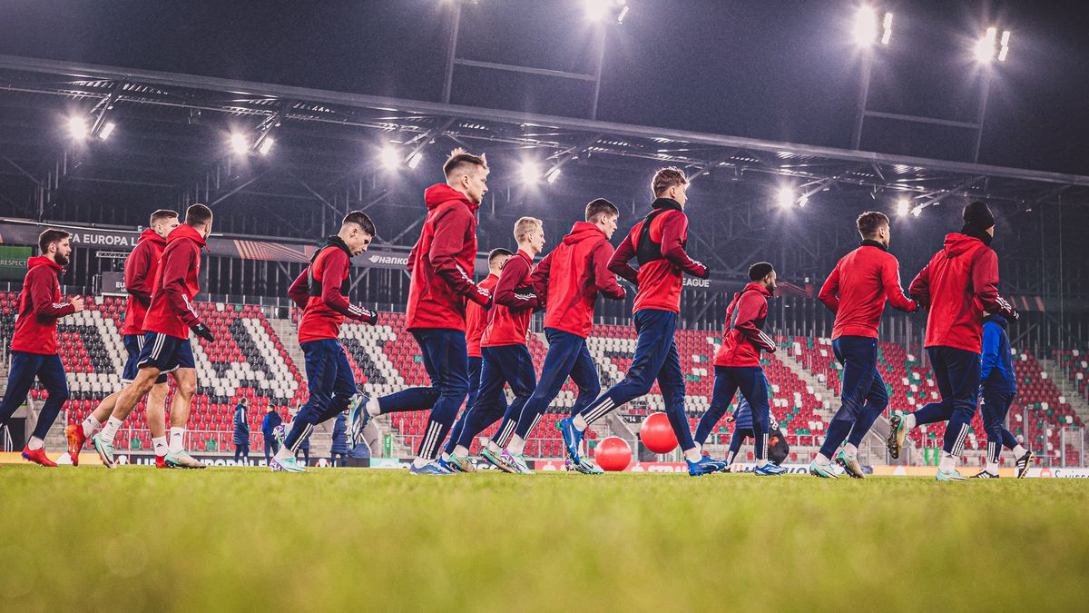 Materiały prasowe / Jakub Ziemianin / Raków Częstochowa / Na zdjęciu: Raków Częstochowa