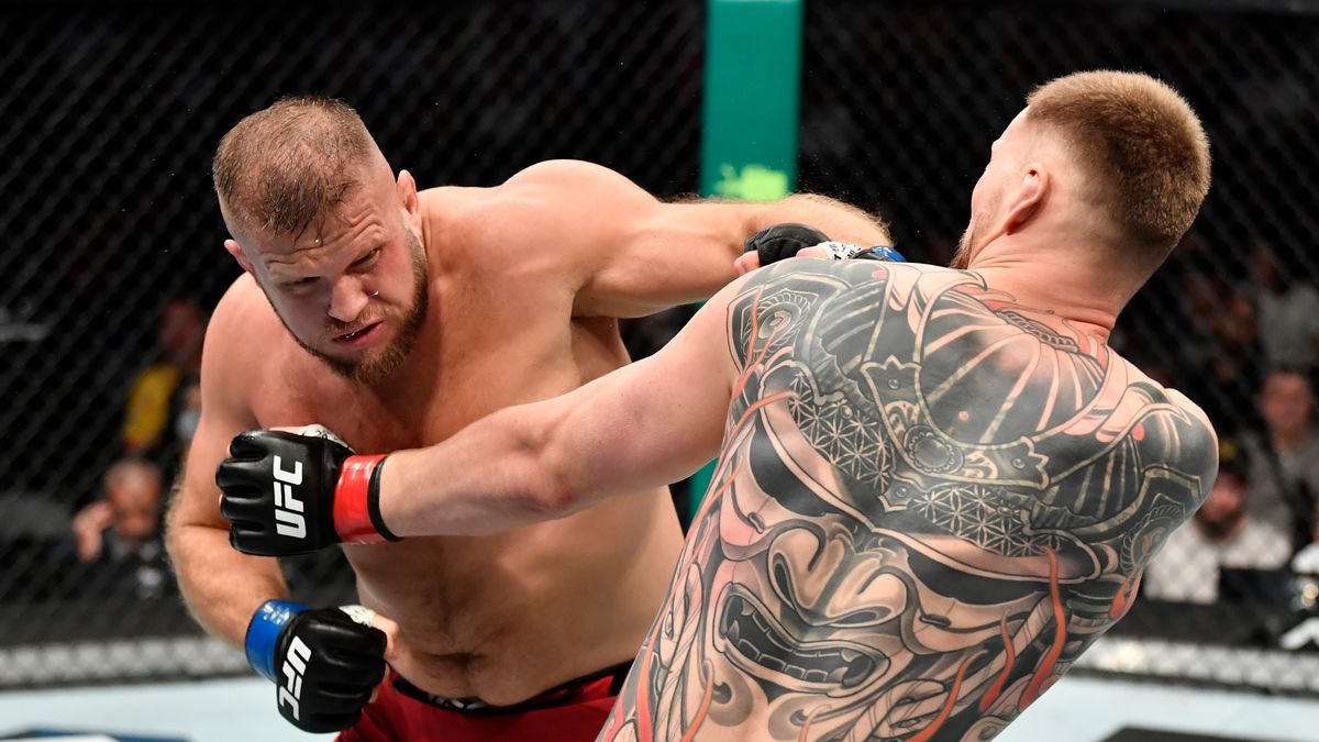 Getty Images / Chris Unger/Zuffa LLC / Tybura w walce z Wołkowem na gali UFC 267