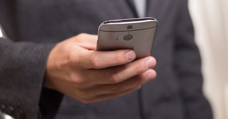 Dostałeś takiego SMS-a? Pod żadnym pozorem tego nie rób