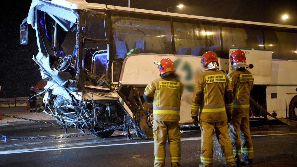 Koszmarny wypadek autobusu na A4