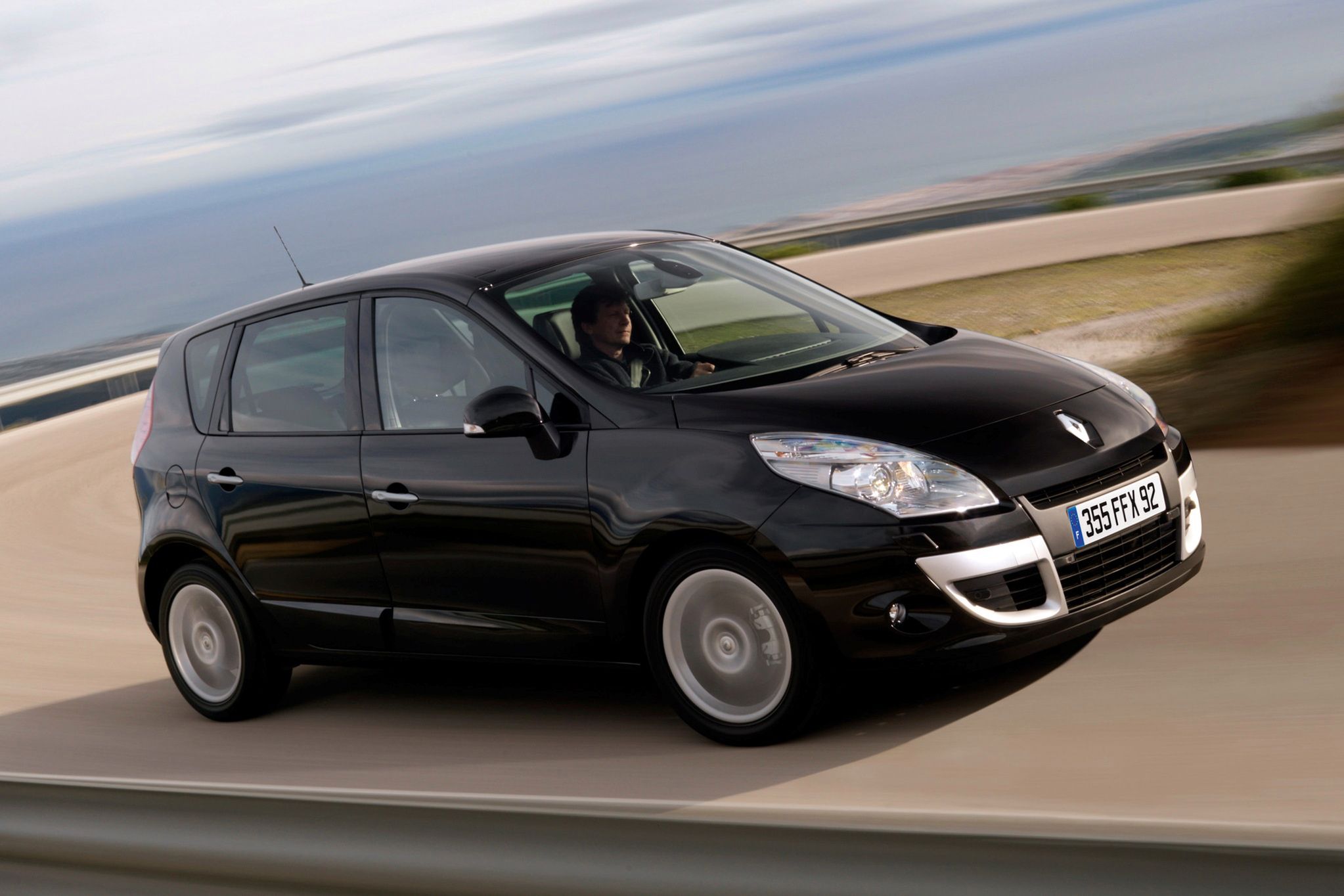 Renault Scenic III - jeden z najczęstszych bywalców warsztatów zajmujących się elektryką samochodową.