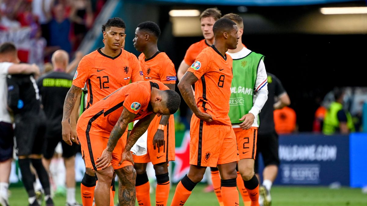 piłkarze reprezentacji Holandii po porażce z Czechami