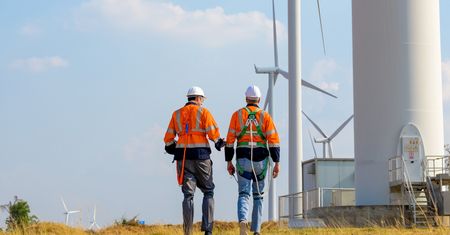 Szukają pracowników. Energetyka płaci nawet 35 tys. zł miesięcznie