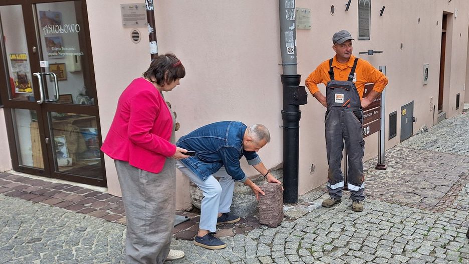 Maszkaron Rajca Miasta ustawiony zostanie na rogu Rynku oraz ul. Piekarskiej i Żydowskiej w Tarnowie