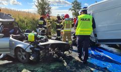 Radomno. Wypadek z udziałem BMW i busa. Interwencja LPR