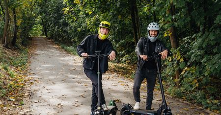 Hulajnoga elektryczna, która niczego się nie boi. To jest Ruptor proszę państwa