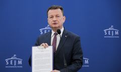 PiS rozpoczyna zbiórkę podpisów. "Panie Donaldzie, sprawa się rypła"