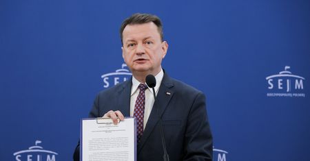 PiS rozpoczyna zbiórkę podpisów. "Panie Donaldzie, sprawa się rypła"