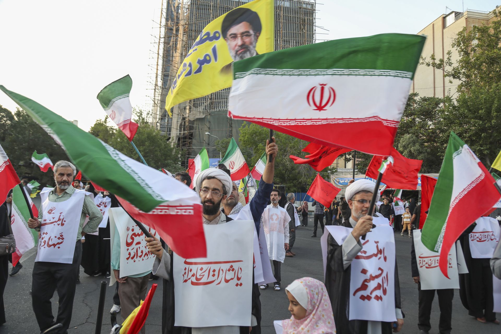 Iran ogłasza koniec wojny – co to oznacza dla regionu?
