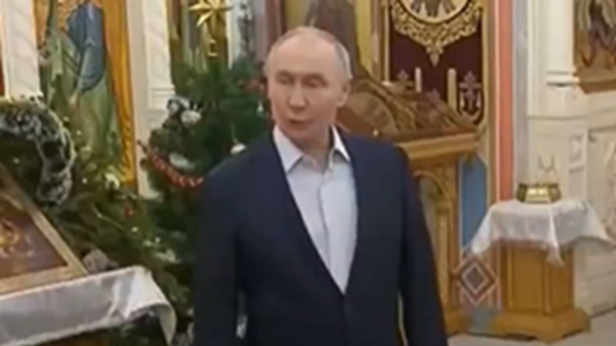 Władimir Putin podczas rozmowy z dziećmi.