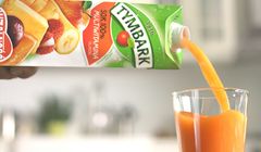 Zimowa zabawa rodziców i dzieci reklamuje Tymbark Multiwitaminę (wideo)