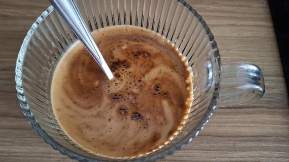 Kawa z kardamonem na zbicie cukru