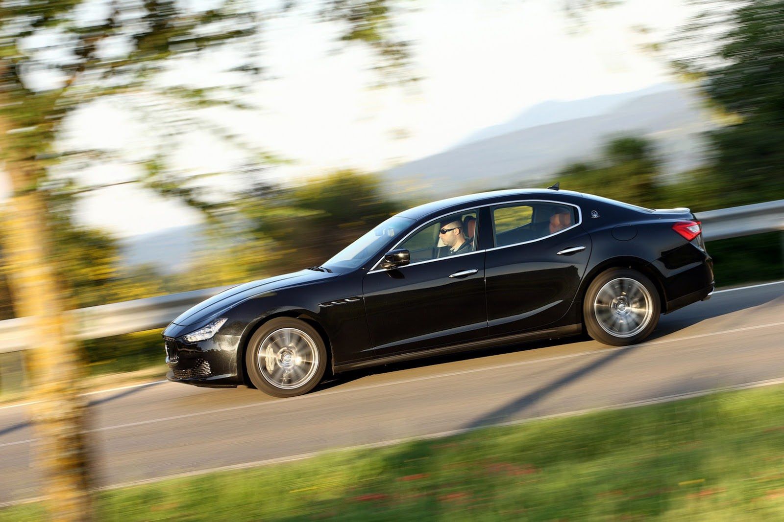 2014 Maserati Ghibli - Włosi wiedzą, co to piękno [galeria] 138