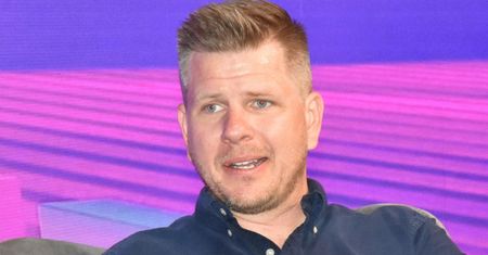 TYLKO NA PUDELKU: Filip Chajzer komentuje aferę ze swoją fundacją: "Jestem przeorany i do pełnej dyspozycji prokuratury oraz policji"