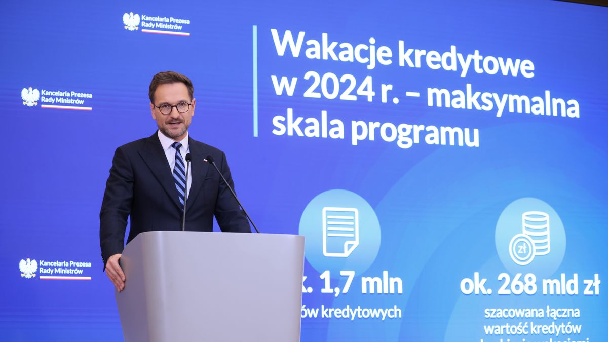 Warszawa, 24.10.2023. Minister rozwoju i technologii Waldemar Buda na konferencji prasowej po posiedzeniu rządu w Warszawie, 24 bm. (aldg) PAP/Leszek Szymański