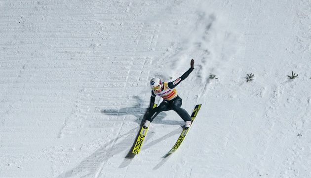 Kamil Stoch lądowanie