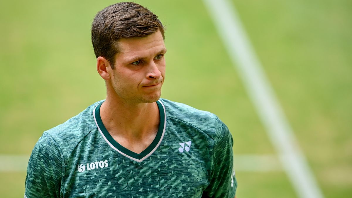 HALLE, GERMANY - JUNE 18: Hubert Hurkacz of Poland reacts in his match against Nick Kyrgios of Australia during day eight of the 29th Terra Wortmann Open at OWL-Arena on June 18, 2022 in Halle, Germany. (Photo by Thomas F. Starke/Getty Images)