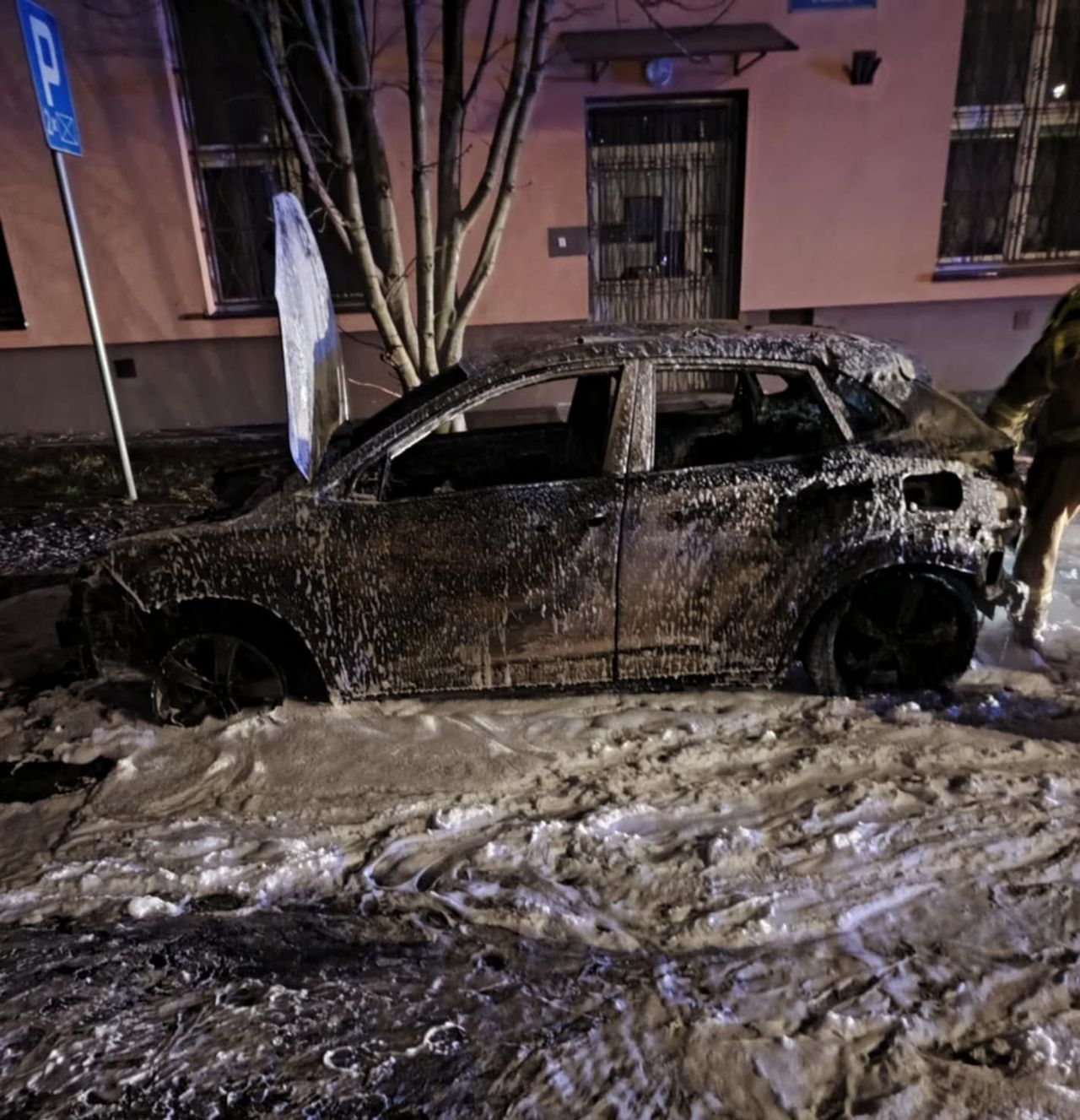 Podpalili auto. Okazało się, że to nieoznakowany radiowóz