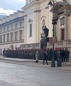 Protesty w Warszawie. Na ulicach gromadzi się policja i żandarmeria wojskowa