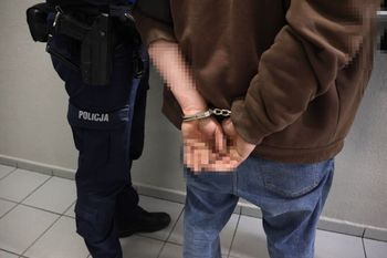 18-latek jechał bez uprawnień, bez OC i bez przeglądu, za to z promilami