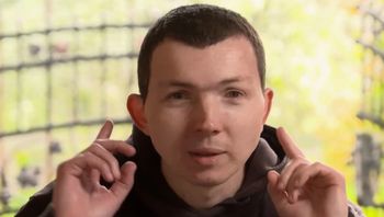 W sieci wrze po zachowaniu fryzjerki. Jaruś z "Chłopaków" zmienił fryzurę