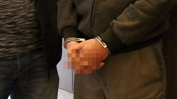 zatrzymanie zatrzymany kajdanki
