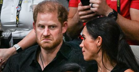 Niepokojące doniesienia o przyszłości Meghan i Harry'ego. "Nie zamierza udawać szczęśliwej rodzinki"