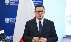 "A kto je odbuduje?". Minister odpowiada na pytanie ws. zapasów paliw