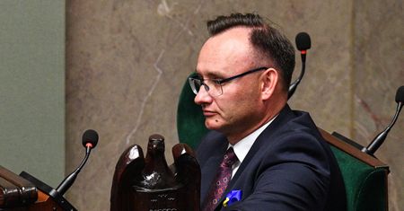 "Wstrząsający raport". Chcą ścigać byłego RPD