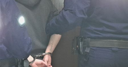 Pamięć do twarzy. Policjant rozpoznał w autobusie poszukiwaną kobietę