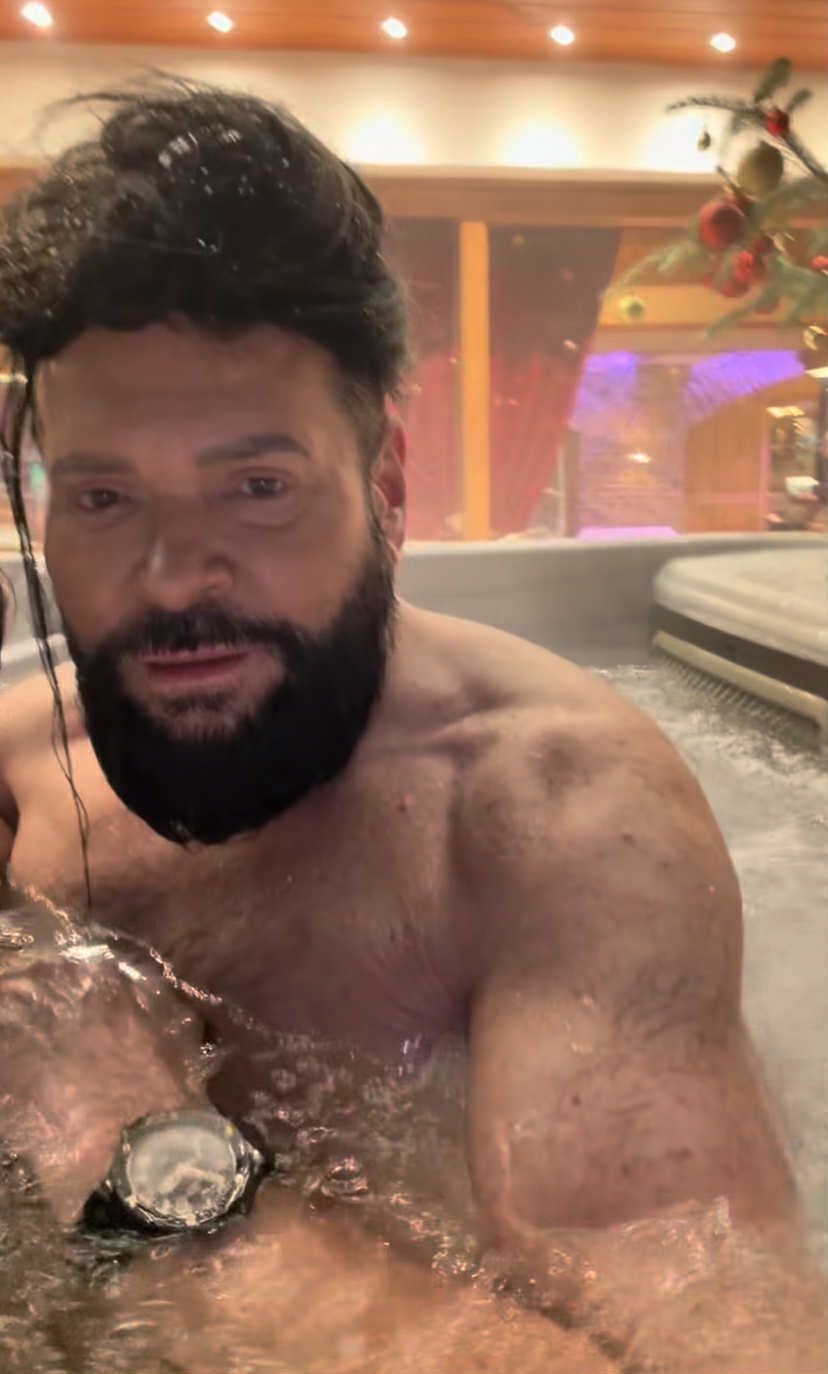Krzysztof Rutkowski w jacuzzi