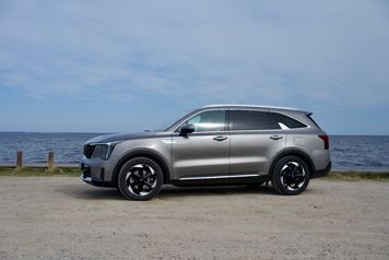 Hybrydowa Kia Sorento. Krążownik szos ubrany w szaty SUV-a