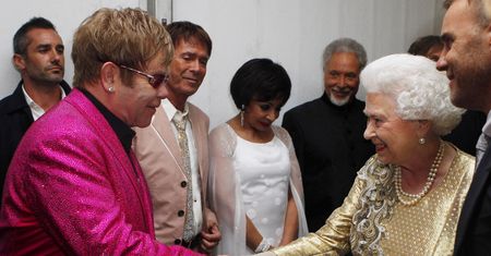 Elton John żegna królową Elżbietę II. Dzieli się szczególnym wspomnieniem