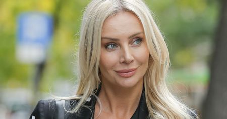 Agnieszka Woźniak-Starak pokazała zdjęcie z dzieciństwa. W oczy rzuca się jeden szczegół