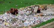Gigantyczne, nielegalne wysypisko śmieci w Sosnowcu zostanie zlikwidowane – składowisko dwukrotnie płonęło. Miliony za uprzątnięcie odpadów