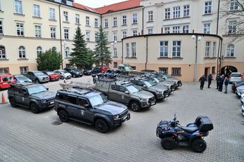 Sprzęt za prawie 5 milionów złotych dla strażników rybackich. Dostali terenówki, drony, quady i termowizję